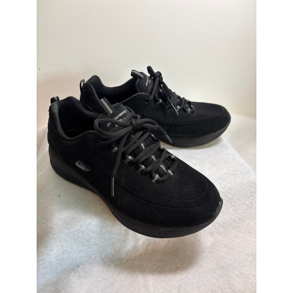 Skechers ultra women’s tennis shoes, black suede size 8.5